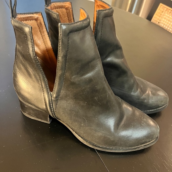 Jeffrey Campbell Oriley Boots - Picture 2 of 5